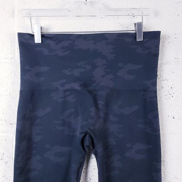 Spanx Women's Size 2X Black Camo Seamless Look At Me Now Leggings High Waist 7/8 - Picture 4 of 6